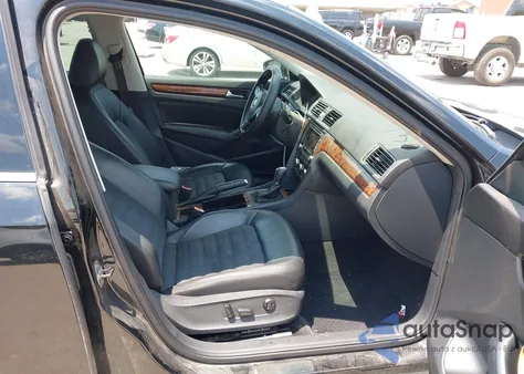 2012 Volkswagen Passat 2.0L Tdi Sel Premium from USA, damaged, VIN 1VWCN7A3XCC063218